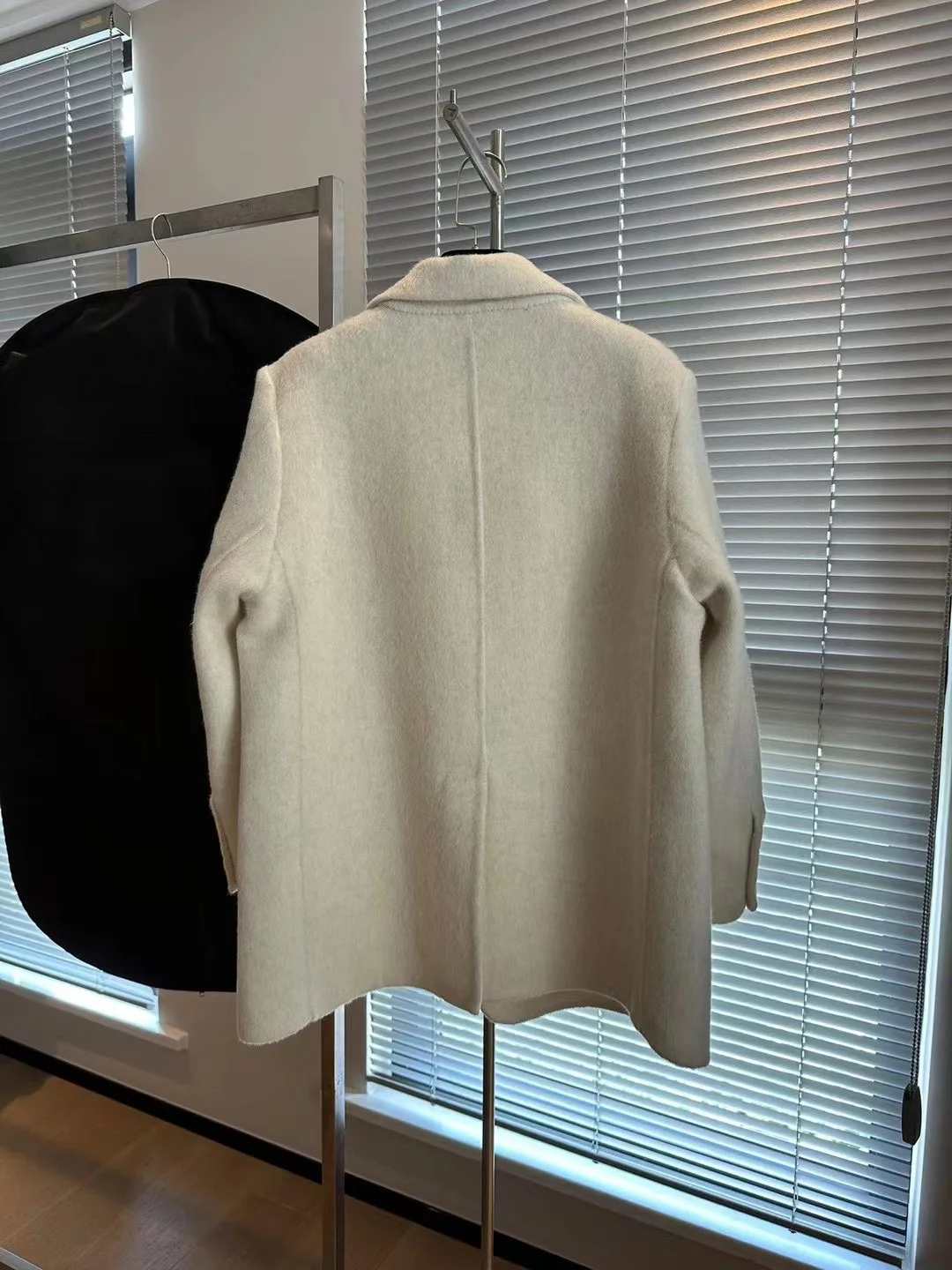 2023 Дамски дрехи Висококачествено палто от алпака Есен зима Нов