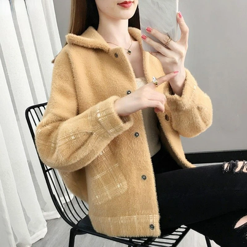 Жена пуловер-жилетка в корейски стил, Новост 2023 г., Есен-зима, Нова палто от изкуствена кожа Кадифе, свободни Жилетки копчета в клетката, Y47
