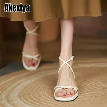 Дамски сандали на висок ток, прости модни Елегантни дамски обувки с катарама в корейски стил за отдих, универсална дамски обувки, лято BC4048