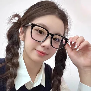 Корейската скъпа рамки за очила с антисинью, Момиче Без грим, прости очила, мъжки слънчеви очила, Красиви декоративни Компютърни очила